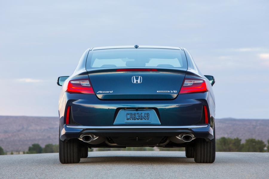  Honda Accord Touring Coupe 2016 года  (фото 16 из 32)